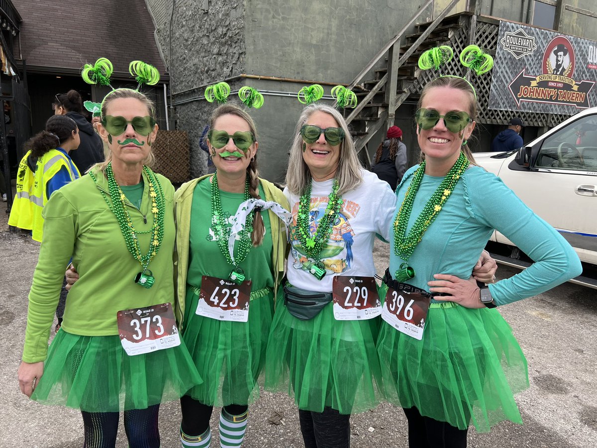 LawrenceStPats's tweet photo. From around the #shamrockshuffle. Great day for a run!!! https://t.co/i1iWSOuq67