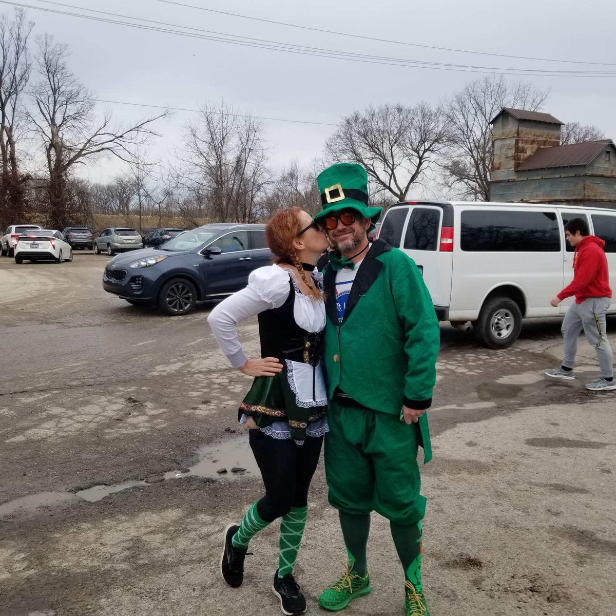 LawrenceStPats's tweet photo. From around the #shamrockshuffle. Great day for a run!!! https://t.co/i1iWSOuq67