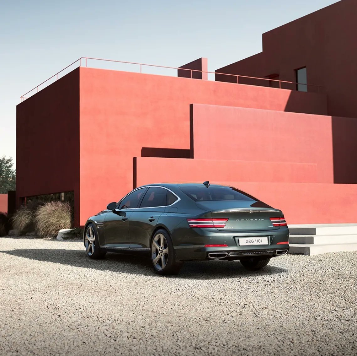 Where the contrasting hues of nature and modernity shine. 

The #G80’s elegant profile and proportions balance beautifully: buff.ly/35Kkrgf 

#GenesisG80