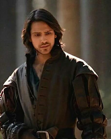 JuttaFreudig's tweet photo. #MusketeersEurope #TheMusketeers in #Spanish #Uniforms season 2 episode 1 βοΈ #Aramis #SantiagoCabrera #Athos #TomBurke #Rochfort #MarcWarren #DArtagnan #LukePasqualino #lucapasqualino #UniqueUniforms π https://t.co/2gi2FeDpne