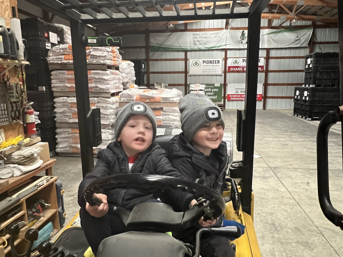 SHANEBEENKEN's tweet photo. Brought in the A team to sort seed this morning!!  Does not look like I’ll be driving the forklift anytime soon.  @PioneerSeeds https://t.co/g2dx54JdZ1