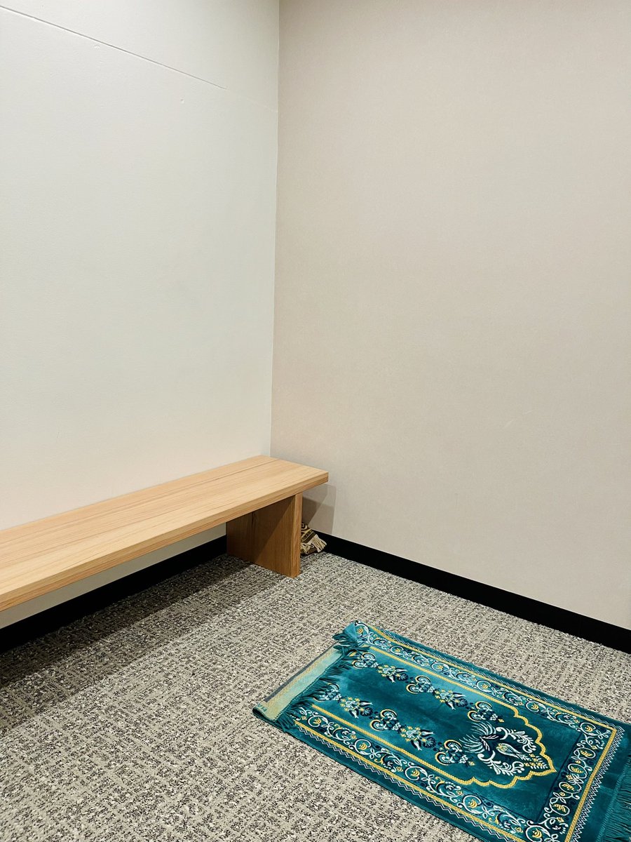 fibhaframeen's tweet photo. Seeing a multi-faith prayer room in one of Sydney’s shopping centres 😍

Australia setting an example of Diversity &amp; Inclusion! https://t.co/gZgUFtSvS3