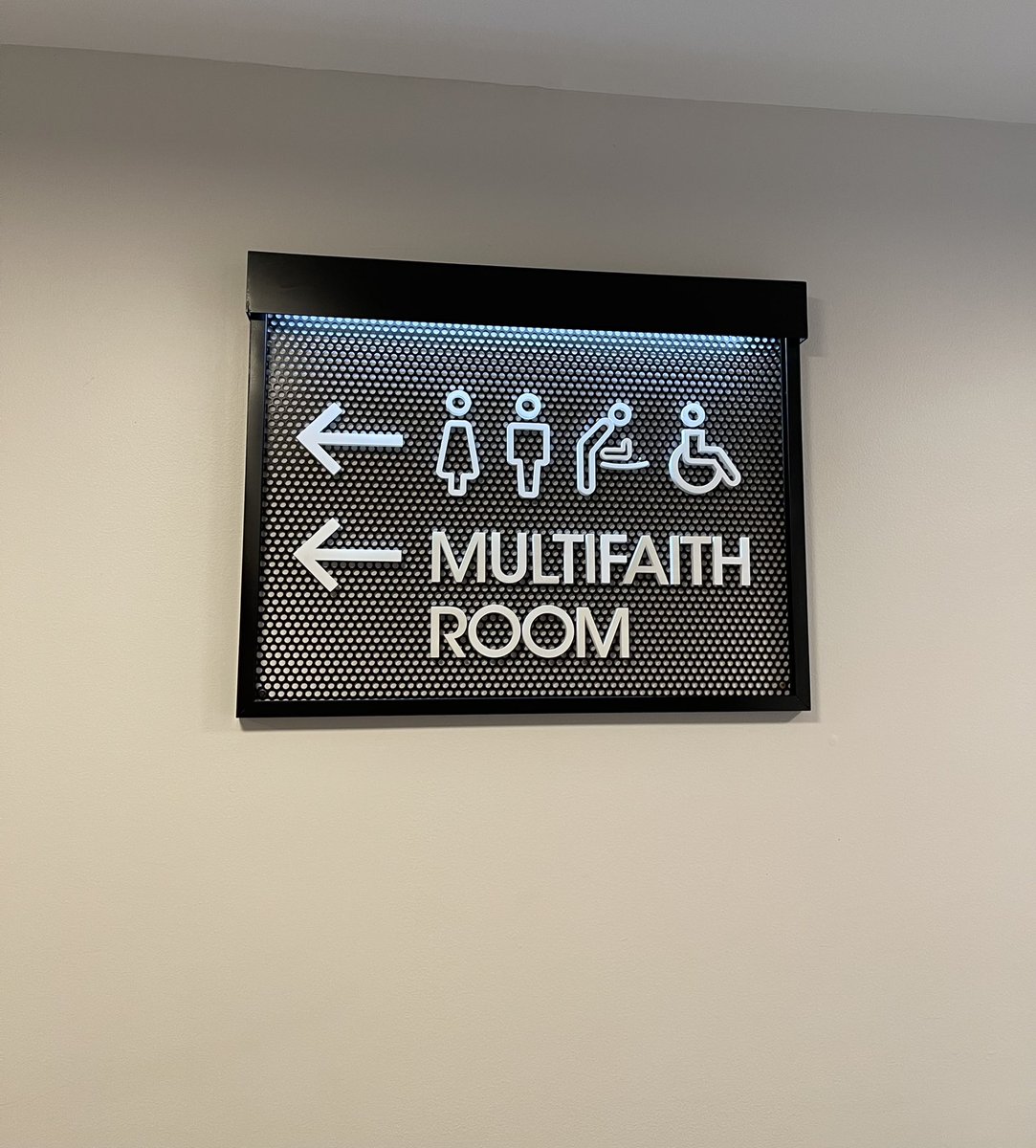 fibhaframeen's tweet photo. Seeing a multi-faith prayer room in one of Sydney’s shopping centres 😍

Australia setting an example of Diversity &amp; Inclusion! https://t.co/gZgUFtSvS3