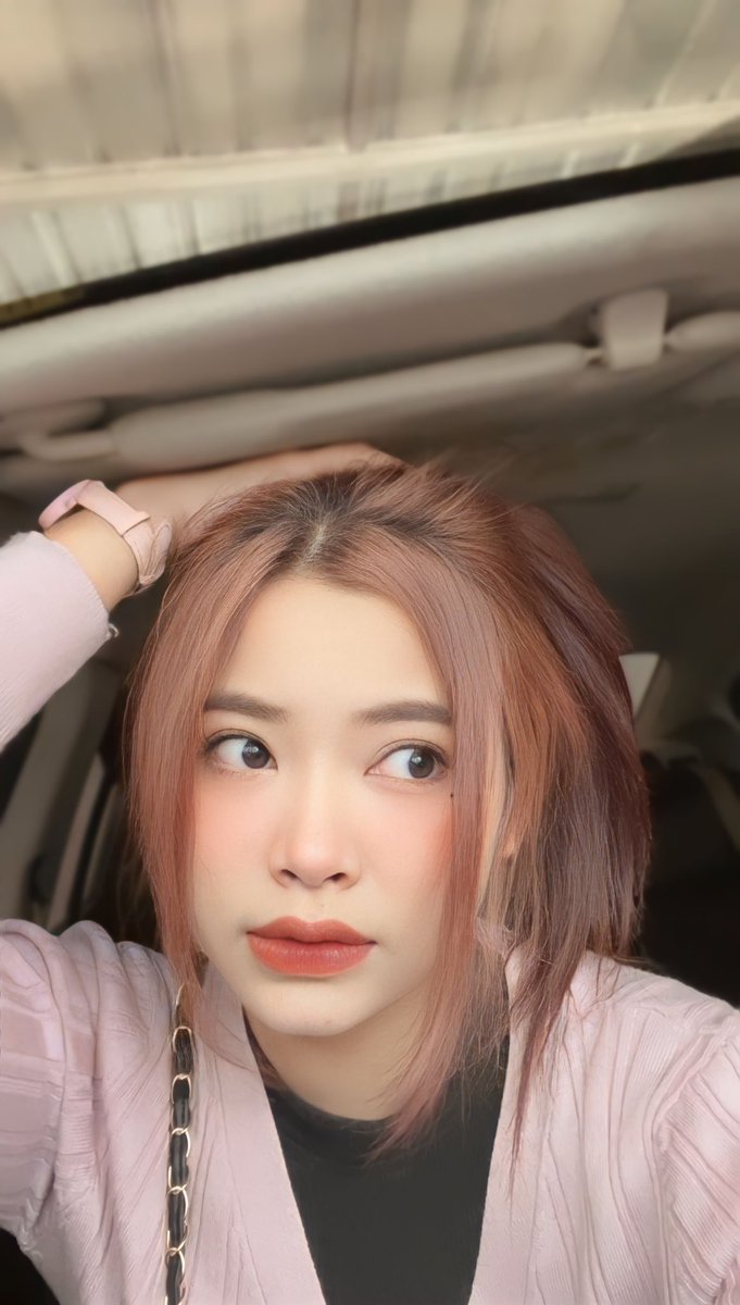 Fern010240's tweet photo. ไม่อยากน่ารักกับใคร แต่อยากน่ารักกับคุณ https://t.co/UFc6AB6k7u