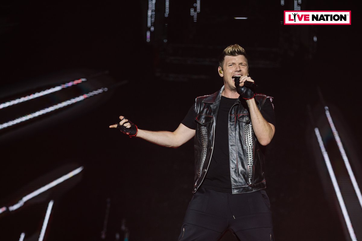 🎤 Everybodyyy~ Yeaahhh! Backstreet's Back, Alright!!
 
What a show <a href="/backstreetboys/">Backstreet Boys</a> brought to the Singapore Indoor Stadium on 22 Februrary! 💜 HUGE THANK YOU to the boys for the awesome performance that made our mid-week right and made us feel young all over again!