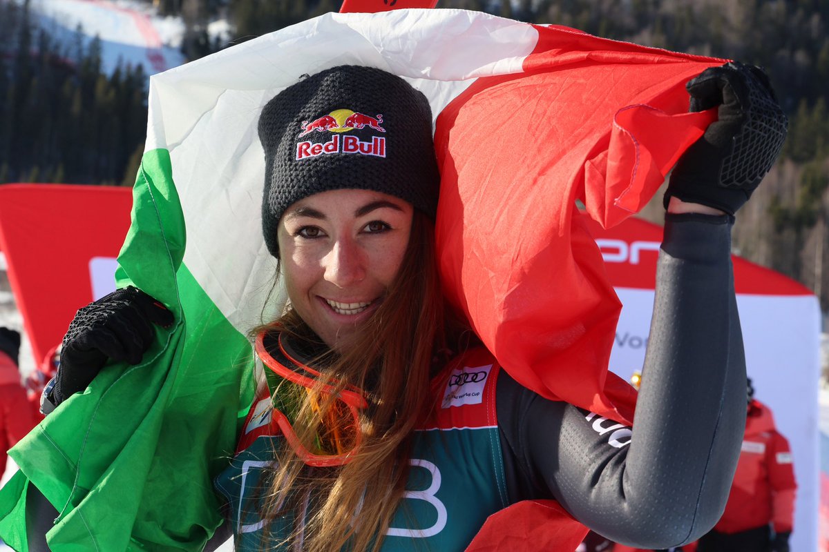 SI. 🇮🇹 
Quarta coppa del Mondo di Dh ❤️