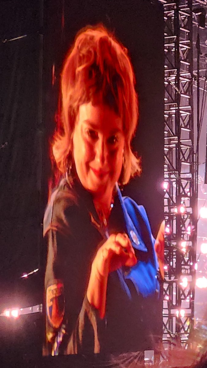 Em J ✨misses Niall tweet media