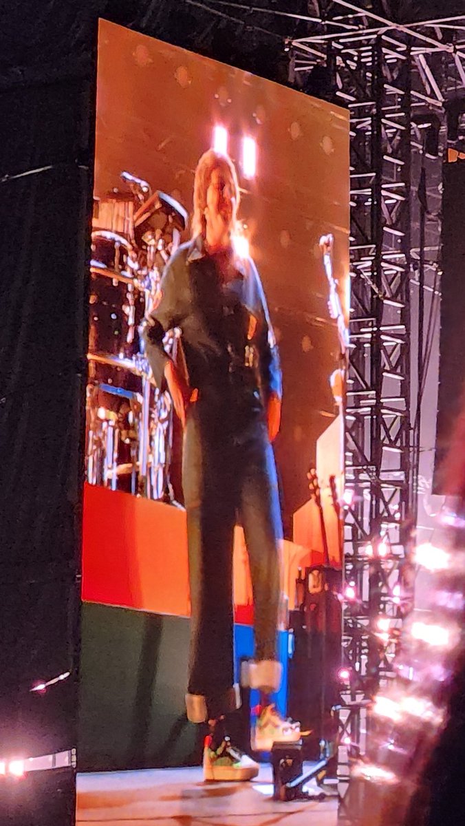 Em J ✨misses Niall tweet media