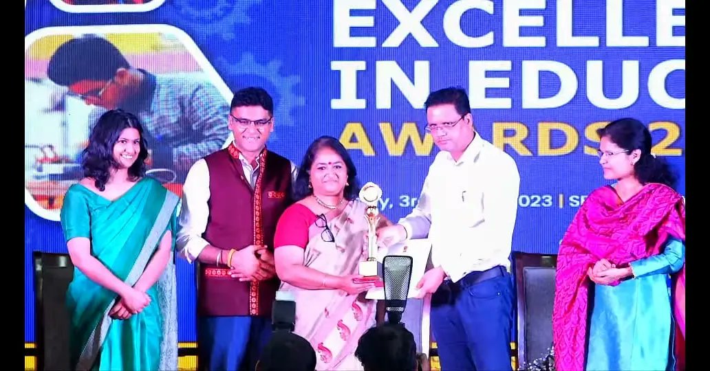 tagoreeok's tweet photo. Soaring to the zenith of success, we have been garnering accolades! 
TIS EoK has added yet another laurel to its treasure! We have been honoured with the  ‘Excellence in Education’ award by the Directorate of Education , Delhi Government! https://t.co/NXJuJ2kXrN