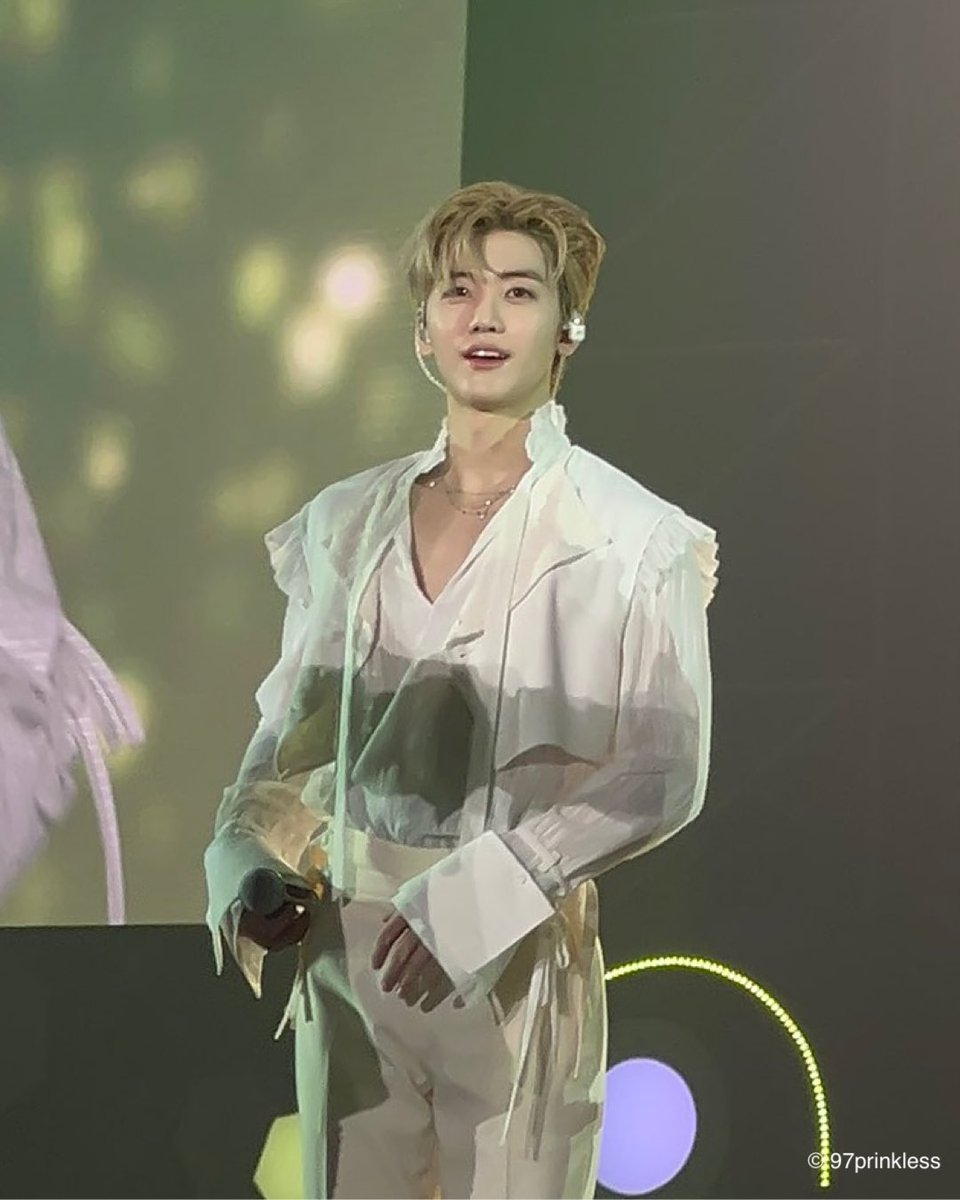jaezeni's tweet photo. an actual prince. https://t.co/Y790y1DgtD