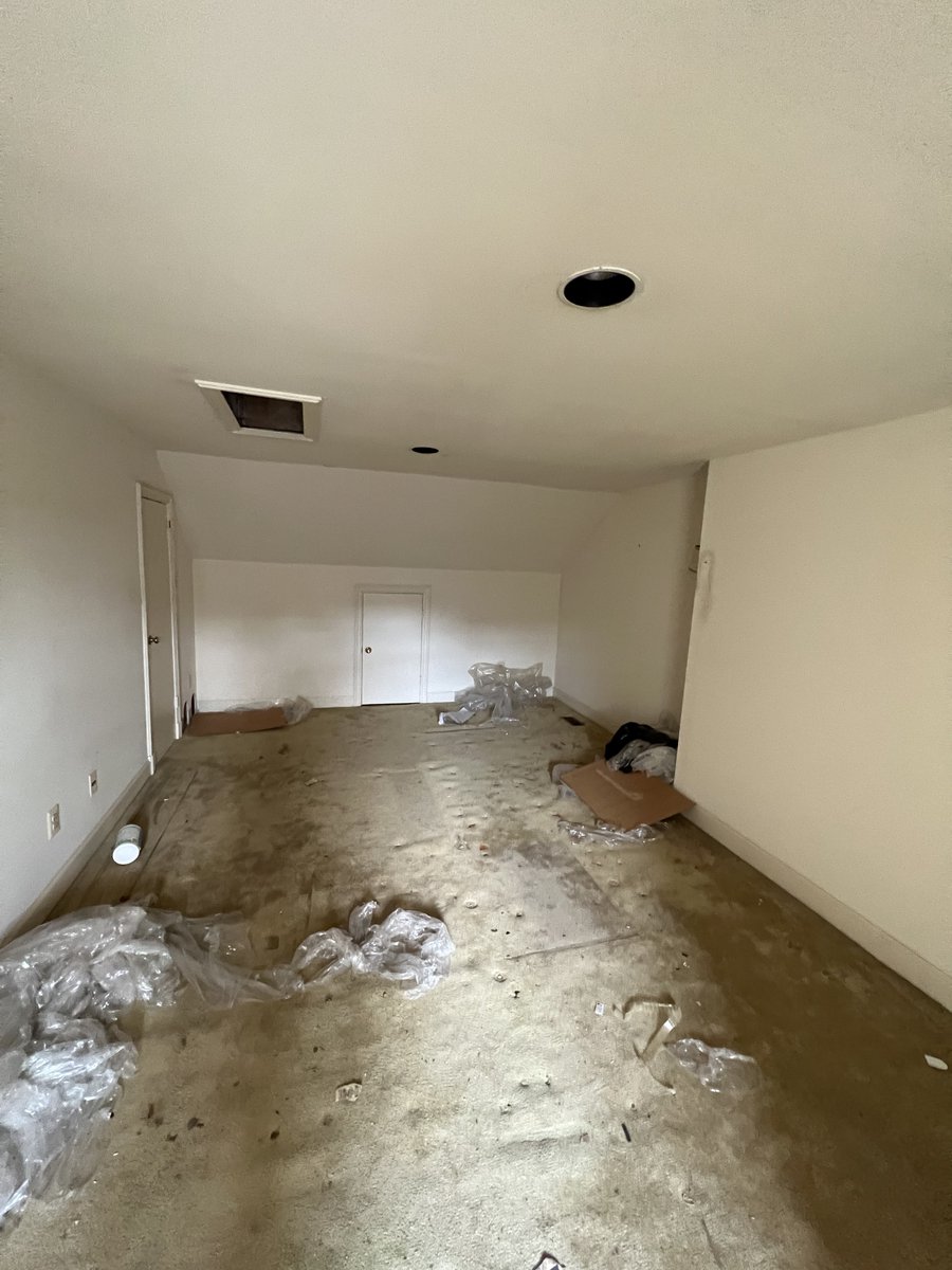 FBrenovations's tweet photo. Before and after photos Part 2. Btw, I think found Jerry's house from "Tom &amp; Jerry"😅

#demolition #beforeandafter #renovation #remodel #contractor #generalcontractor #homerenovation #home #design #dmv #oldtownalexandria #firebellyeffect #AlexandriaVA #ArlingtonVA #washingtondc https://t.co/TXVnmvYiBm
