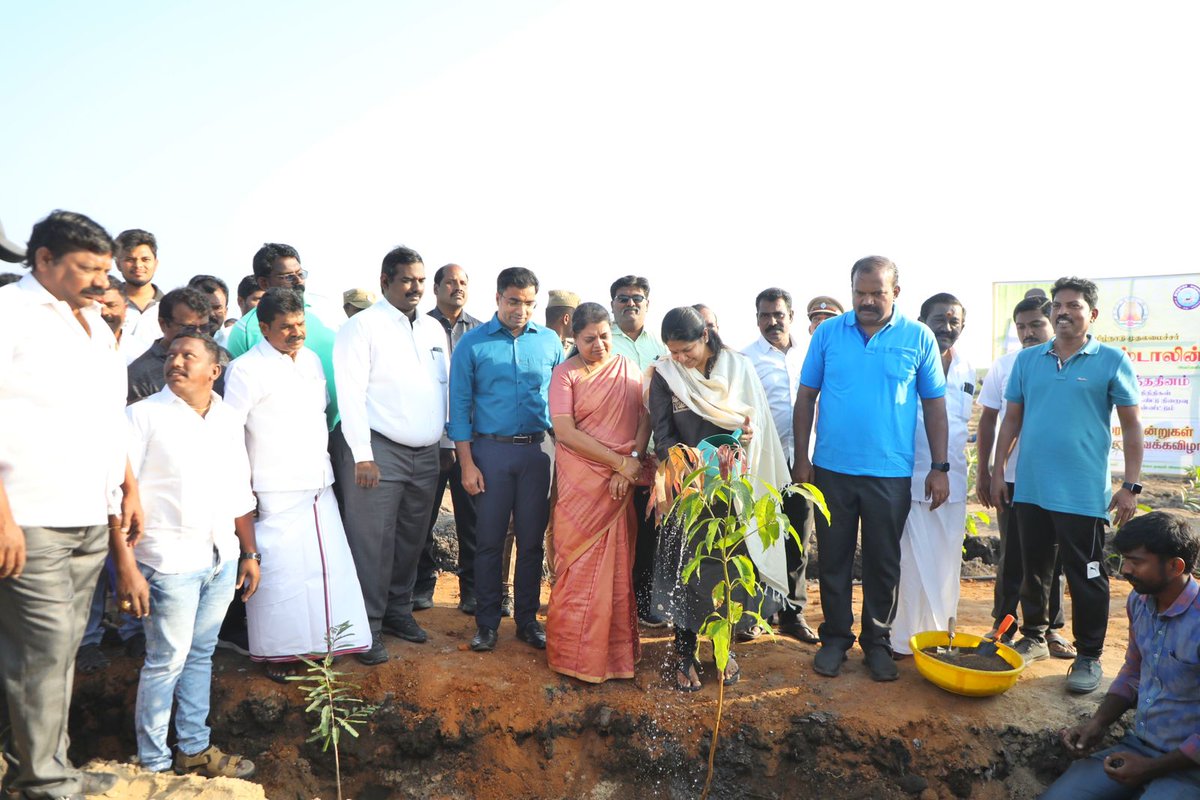 Tutycorp's tweet photo. மாண்புமிகு தமிழ்நாடு முதலமைச்சர் அவர்களின் 70 வது பிறந்த தினம் மற்றும் மாமன்ற உறுப்பினர்கள் பதவியேற்ற ஓராண்டு நிறைவு தினத்தை முன்னிட்டு 70000  மரக்கன்றுகள் நடுவதற்கான துவக்கமாக 10000 மரக்கன்றுகள் நடும் நிகழ்ச்சியானது மாநகராட்சி தருவைகுளம் உரக்கிடங்கில் நடைபெற்றது.  (04.03.2023) https://t.co/IoFfO0fr2d