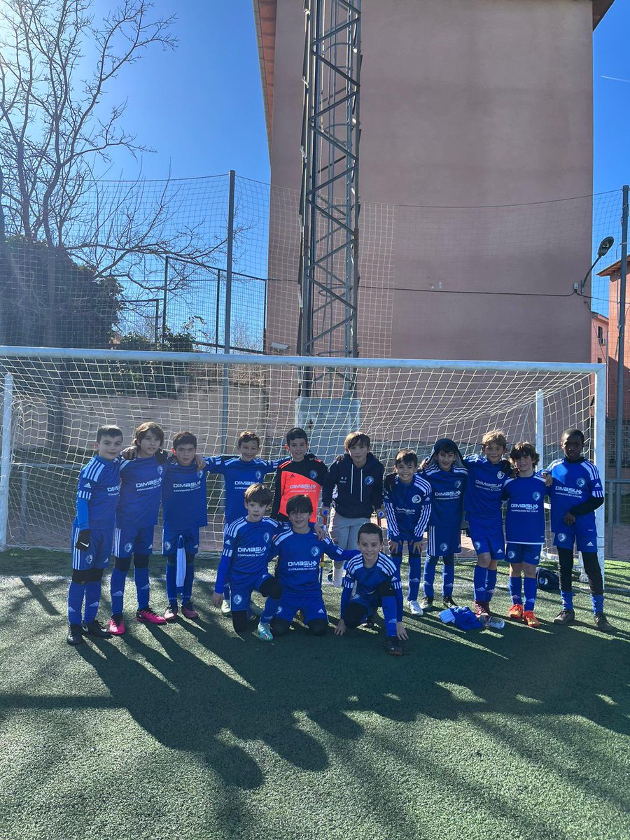 LasRozas_CF's tweet photo. CANTERA| Benjamín C 8-1 Alberto Cogorro

⚽⚽⚽️⚽️⚽️ Zazo
⚽ Sergio
⚽️ Jaime
⚽️ Oliver

Partidazo de todo el EQUIPO de @educentron13 que tuvo el control en todo momento.

Victoria dedicada a David Encinas, al que le deseamos una pronta recuperación.

#CorazonAzul | 💙
#MetodoLRZ https://t.co/qy7Iru7QIe
