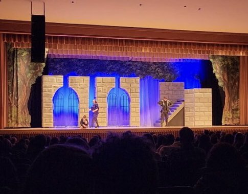 darth_muller's tweet photo. Grace at @Kellenberg performer of Macbeth #Shakespeare #TeamMacduff https://t.co/yH9JqSHKZf