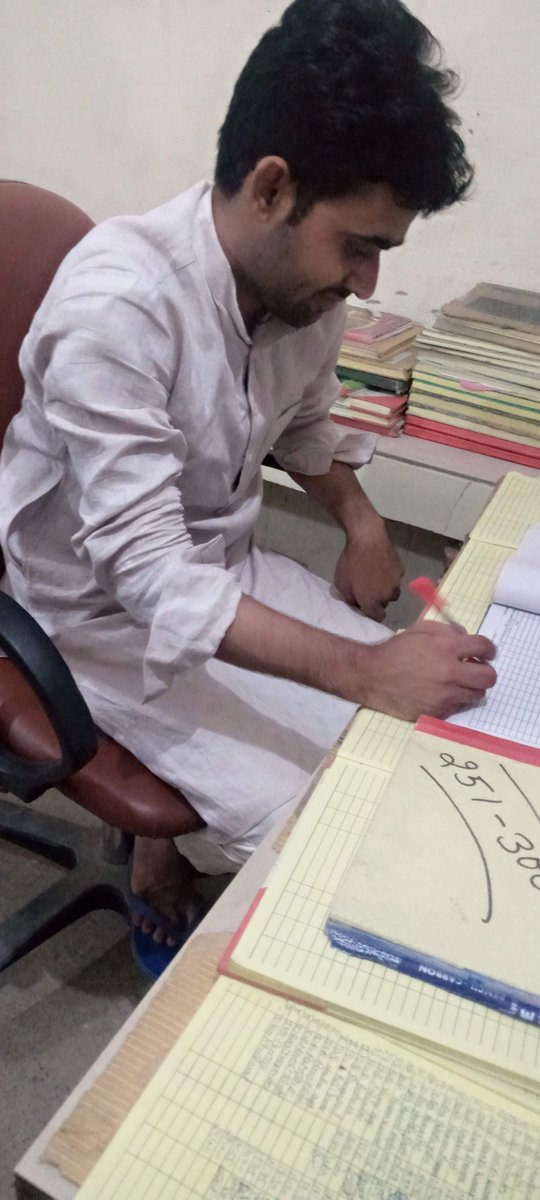 AZAM_NABI_AZAD's tweet image. हमारी #बर्बादियों पर #मुस्कुराओ ना चमन वालों.
गुजरनी  एक दिन #सर से तुम्हारे भी #कयामत है
#Azam_Nabi_Azad