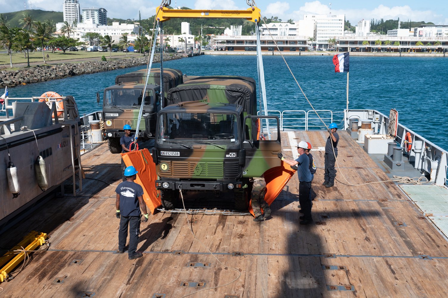 FqYGo4qaYAEGnN0?format=jpg&name=large