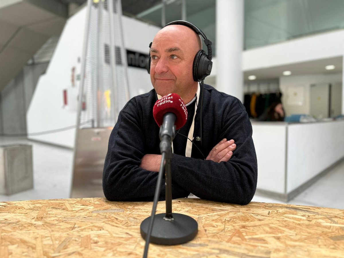 MiradasViajeras's tweet photo. 📻#MVRadioT8x22 #MVenCoruña
@FerValmaseda abre la #MesaRedonda sobre #AlimentaciónEcológica:
#MargaritaRoldán #MENUdaTIERRA
#OscarTorres de #Orballo #InnovacionesForestales
#LuciaCalvo #LaDespensaDLujo
#OrlandoVillamayor #Biostore #Rabiosa
👇#radio
https://t.co/laaal710Pn https://t.co/FoTQX2CrGv