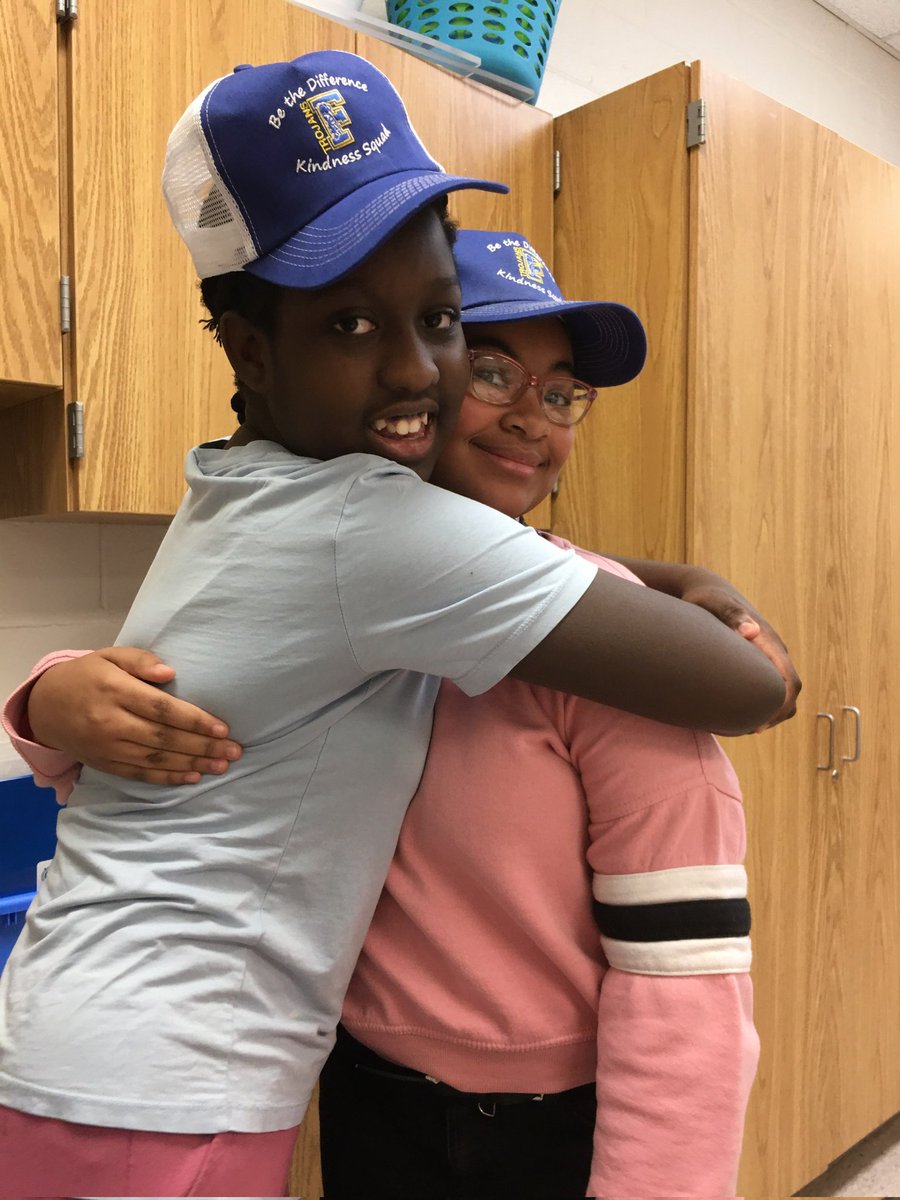 PrincipalBGrant's tweet photo. This has been so impactful! I teared up as they congratulated each other and welcomed them in! #tier1POSITIVEbehaviorSTRATEGY #THATworks #BEtheDIFFERENCEsquad #INDUCTIONevery45days https://t.co/A1iRU5pfGC