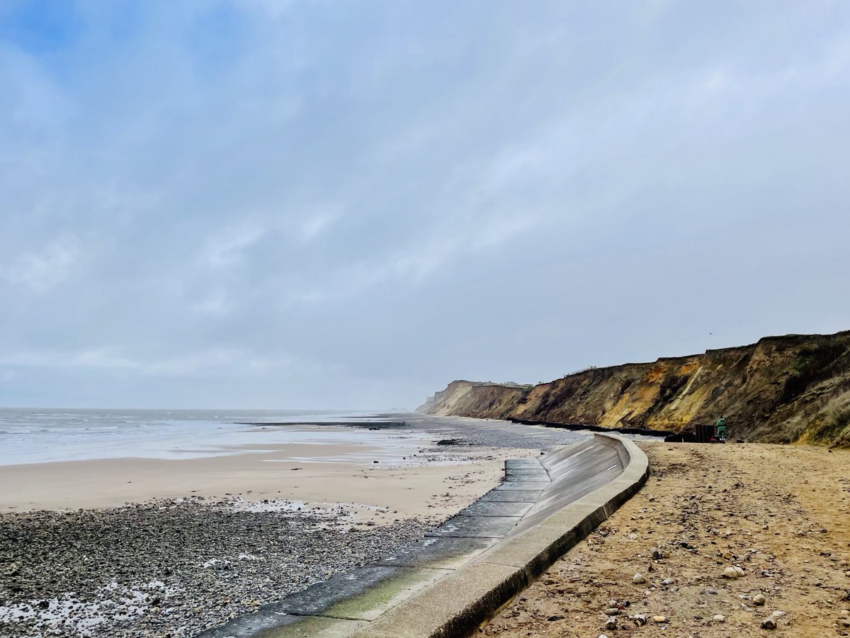 fakenhamgeog's tweet photo. So excited to be back to @geogfieldwork for @AQAGeog GCSE @FakenhamAcademy next week. Beach check this morning: it’ll be bracing #bringyourhat #determined https://t.co/87UQ5Rnv8U