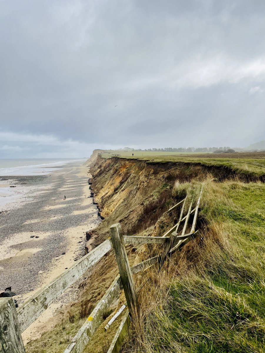 fakenhamgeog's tweet photo. So excited to be back to @geogfieldwork for @AQAGeog GCSE @FakenhamAcademy next week. Beach check this morning: it’ll be bracing #bringyourhat #determined https://t.co/87UQ5Rnv8U