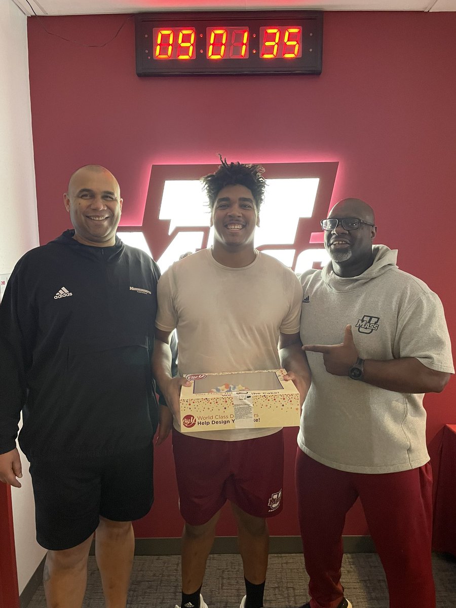 coachbenalbert's tweet photo. We had a few birthdays had to catch up on this week Billy Wooden 2-26
Tyson Watson 2-5
Shambre Jackson 1-22 #UMassRushMen #UMassFootball #UMassAthletics #UniteTheMasses https://t.co/5NKocdvCxH