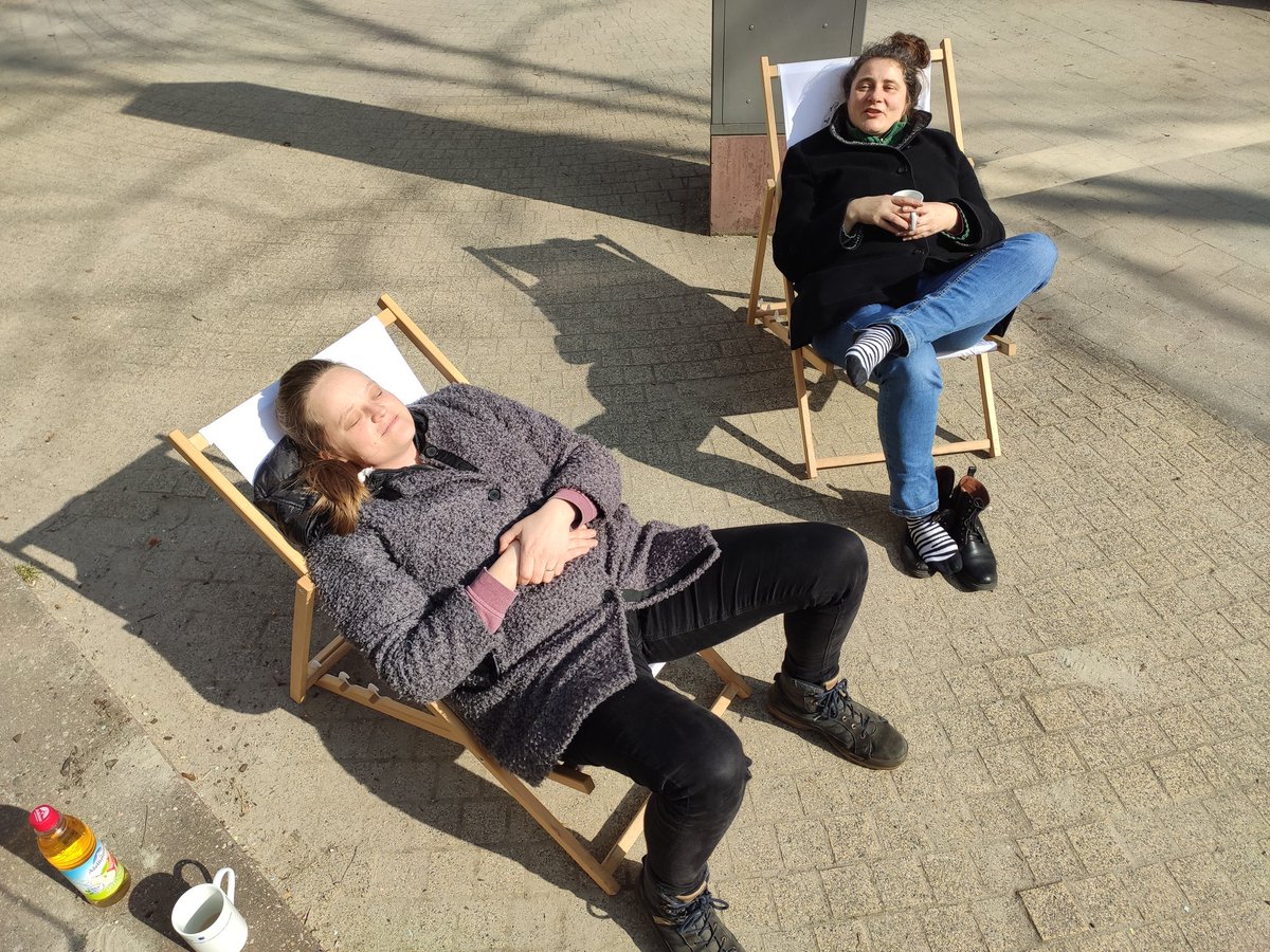 t_matam_t's tweet photo. Keep up the good work!!! Freut euch auf neue #Wikipedia Artikel über großartige Frauen, die hier beim #WikiMUC Edit-a-thon im Rahmen der #100WomenDays entstehen.
Es gibt viel zu tun, aber auch Zeit für gemeinsames Essen, gute Gespräche und Kraft tanken in der Sonne!
#wikifueralle https://t.co/jaAzBbkKmR