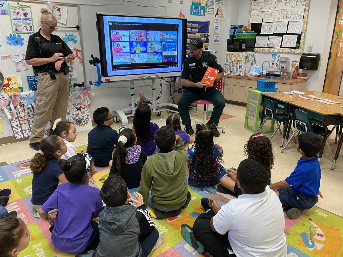 The “Cookies with a Croc” event was a success‼️ Students in Kindergarten and 1st grade enjoyed a special visit from the Sheriff’s departmentff 🐊💙🐊💙 <a href="/Osceolaschools/">Osceola Schools</a> #SDOCGoodtoGreat <a href="/OsceolaSheriff/">Osceola County Sheriff's Office</a>