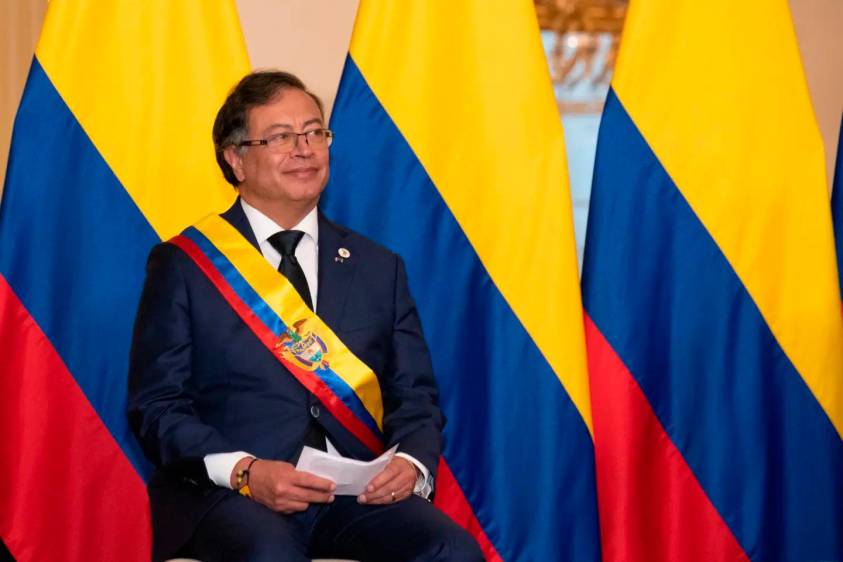 ManuelJVelez's tweet image. Usted no confía en la transparencia y honestidad del presidente @petrogustavo 
Cree que debe renunciar.🔄
La Familia Petro es Corrupta