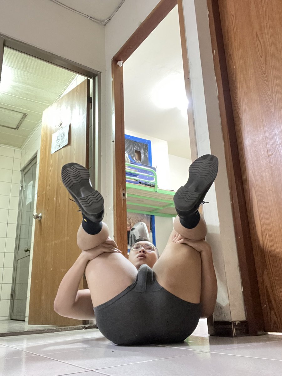 SlavedogControl's tweet photo. 阿牛的肉穴在一整天的奔波之後
連股間都流滿了汗💦
請主人品嚐阿牛濕熱的肉穴🥵🥵 https://t.co/JggOG0IevI
