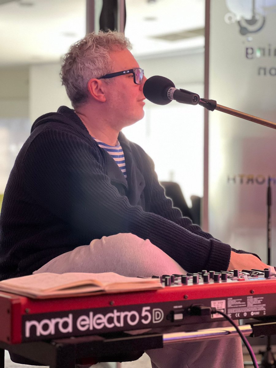 Tune in to <a href="/BBCIntroHumber/">BBC Music Introducing Humberside</a> from 8pm tonight to hear 3 new tracks recorded live in session.
<a href="/bbcburnsy/">David Burns</a> <a href="/bbcintroducing/">BBC Music Introducing</a> <a href="/WhisperingBob/">Bob Harris 💙</a> <a href="/BHarrisCountry/">The Country Show with Bob Harris</a>
