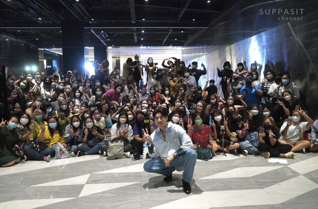 SolSkipperCo's tweet photo. ขอบคุณทุกคนมากนะคะ วันนี้ี่พี่มิวแฮปปี้มาก 🫶🏻

MEW YEVOLUTION 2023

@MSuppasit
#YEvolutionxMew https://t.co/MRJXEForzy