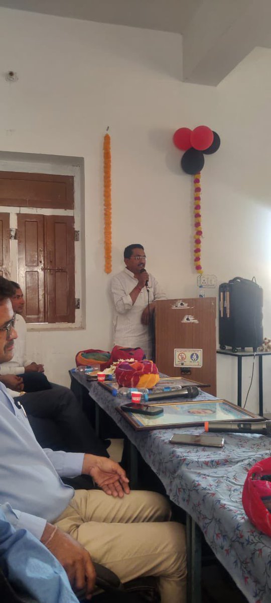 MohanSihag24's tweet photo. डीडवाना रेसला द्वारा आयोजित सम्मान समारोह में भाग लिया। आभार डीडवाना ब्लॉक इकाई का।@DrBLBhahada @PRESIDENTBKN2 @ChetanDudiINC @GovindDotasra @ashokgehlot51 @PramendraKulhar @PawanMaanju2 @Resladidwana @ReslaNagaur https://t.co/kX9a9Msd93