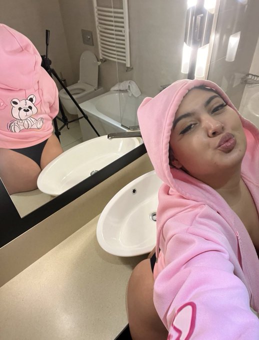 O zi frumoasa iti doresc 💋 https://t.co/ho9A7Hs1MY