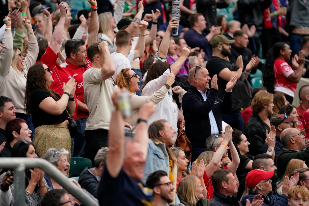 If you're missing 6 Nations action today, why not give yourself something to look forward to? Check out the Inter Service rugby fixtures - a mixture of men's, women's, youth, and masters' matches, plus a great atmosphere if last year is anything to go by! ow.ly/EH7250N8an7