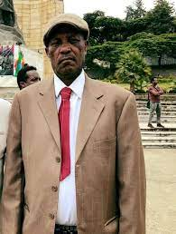 AbrarSuleiman's tweet photo. ለ45ኛው የካራማራ የድል በዓል መታሰቢያ እንኳን አደረሰን!

ነገ የካቲት 26 የካራማራን ድል ስናስታውስ፥ የዚያድባሬን T-55 ታንኮችን በእጅ ቦምብ ደጋግሞ ያጋየው እና የጀግና ሜዳይ ተሸላሚው

ሻለቃ ባሻ አሊ በርኬ

ገድል መዘከር የግድ ነው።
#ኢትዮጵያ https://t.co/KYZvGHmlFK