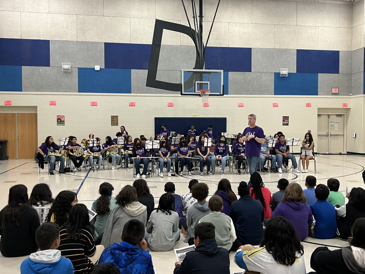 RangeElementary's tweet image. McDonald Middle School Band came to visit our 5th graders. We have many excited students looking forward to being part of the MMS Band. Plus, we love being able to see former Range students and hearing about all of their accomplishments they have achieved. 🤩@mesquiteisdtx