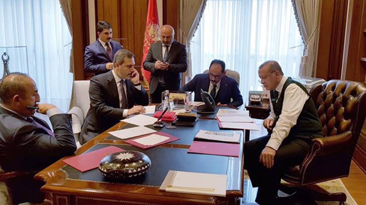 bekiryucetr's tweet photo. Masa nedir, nasıl kurulur? 😎

İşte cevabı; https://t.co/BxnocCoPjq