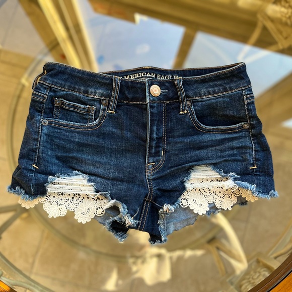 cevinwilliams1's tweet photo. So good I had to share! Check out all the items I'm loving on @Poshmarkapp #poshmark #fashion #style #shopmycloset #americaneagleoutfitters #disney: https://t.co/xObMctyiZA https://t.co/2OlHJIyin1