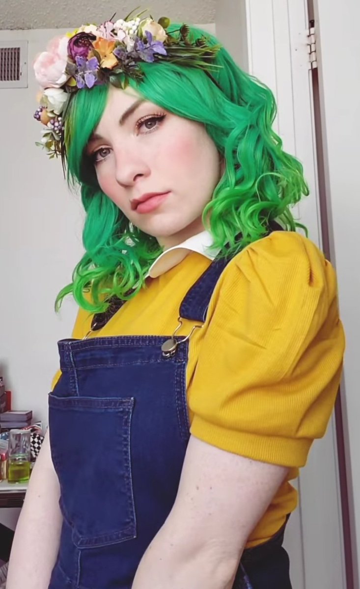 ZeldaObvi's tweet photo. Without taking any new ones, post photos of you as:

1. A romance-able NPC
2. A quest-giver NPC
3. The final boss of a game! https://t.co/DHAdgAskVR