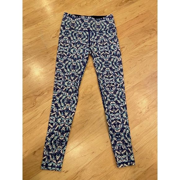 julie558232's tweet photo. So good I had to share! Check out all the items I'm loving on @Poshmarkapp from @pamela_lowman #poshmark #fashion #style #shopmycloset #victoriassecret #aeropostale: https://t.co/I2UB3Jws8N https://t.co/VxwSt2qPFu