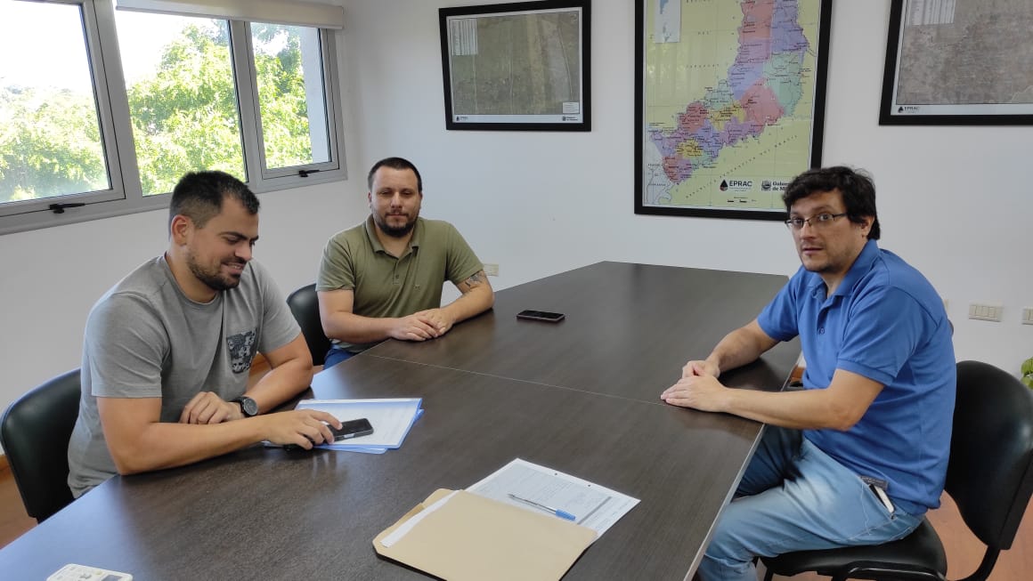 bim_misiones's tweet photo. Nos reunimos como representantes del área técnica del EPRAC, con el objetivo de seguir creando lazos entre las instituciones para la Comunidad BIM. #Misiones #eprac #bim #gis #comunidadbim https://t.co/pTKPGyJfqL