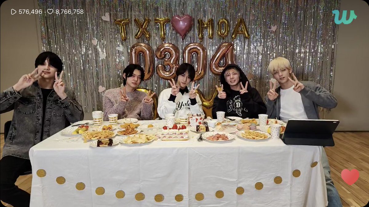 txt_tae_oo0's tweet image. おめでとう
これからもずっと5人が
笑顔で幸せに活動出来ますように

#투바투와함께한4년내일도함께할우리
#ToFOUReverlandWithTXT