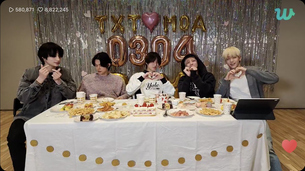 txt_tae_oo0's tweet image. おめでとう
これからもずっと5人が
笑顔で幸せに活動出来ますように

#투바투와함께한4년내일도함께할우리
#ToFOUReverlandWithTXT