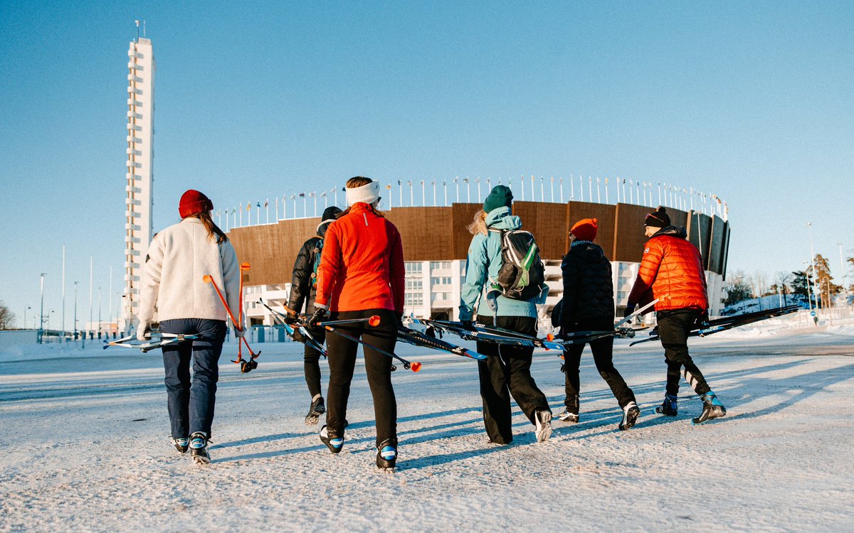 PMarju's tweet photo. Olympiastadionin hiihtoviikot ja @hkiskiweeks käynnistettiin tänään Kansallisena Hiihtopäivänä. Stadionin laduilla oli tänään mukava tunnelma. #olympiastadion #hiihto #helsinkiskiweeks #kansallinenhiihtopäivä ❄️🏟️ https://t.co/rbpwPfXxCT
