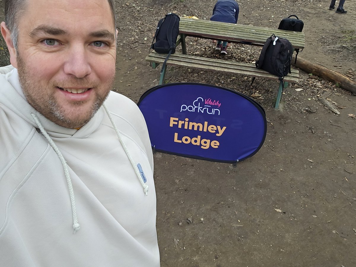 Bradfordgull's tweet photo. Parkrun 109 - #Frimley #Lodge #parkrun
Watch Time 27:57
Gun Time 27:56
Placed 171/360
On the tourist trail for #parkrunday and just 2 seconds slower than last week. Really friendly people. Beautiful two lap course. #frontrunner #RunComPod #weightlossjourney #running https://t.co/JuhGnTujd9