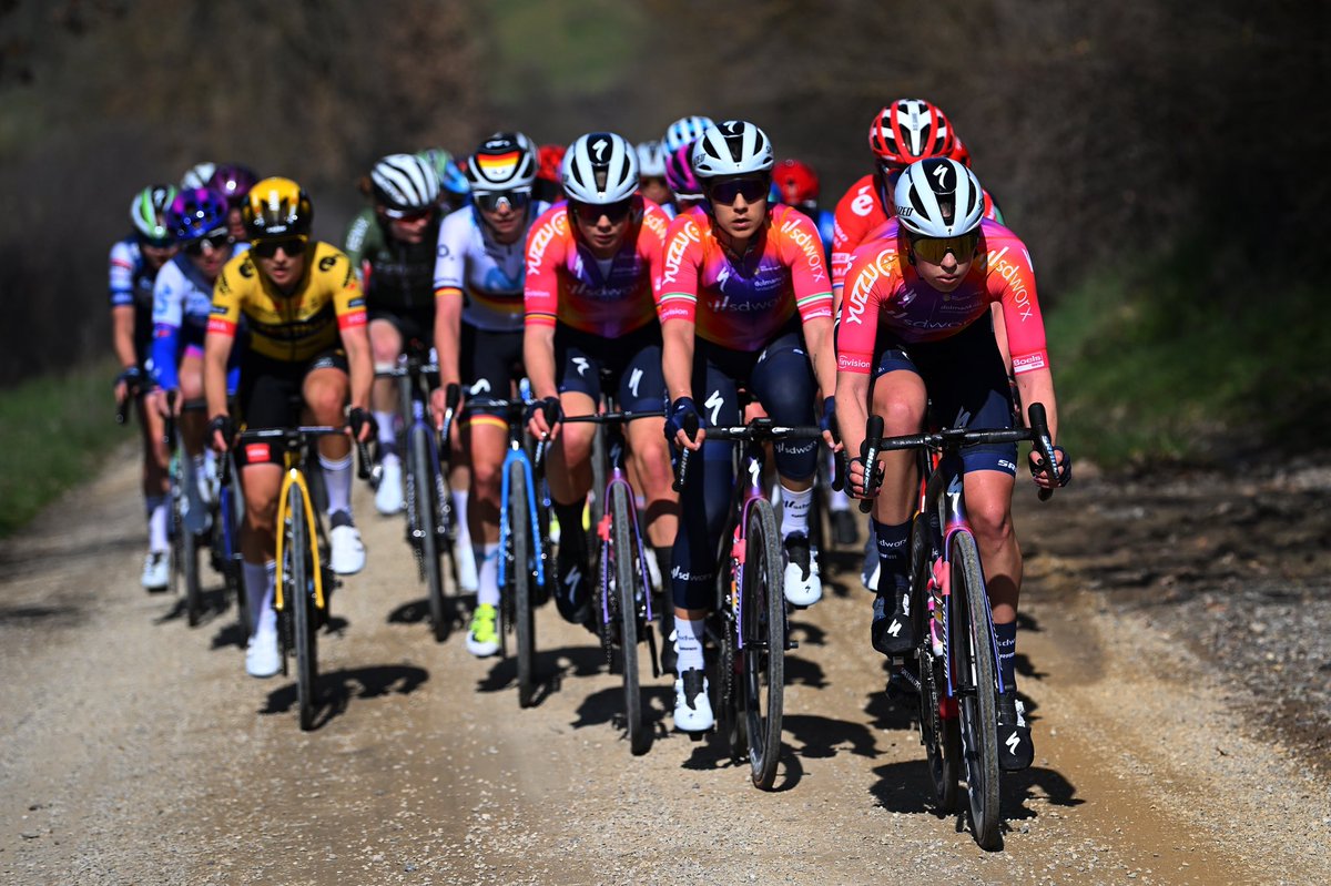 Better together. @teamsdworx with a 1-2 win at @StradeBianche! Is there anything better than a photo finish with your teammate? Congratulations to @demivollering 🥇and @LotteKopecky 🥈on the spectacular finish and strong teamwork. #wesparksuccess 
📸 @GettySport