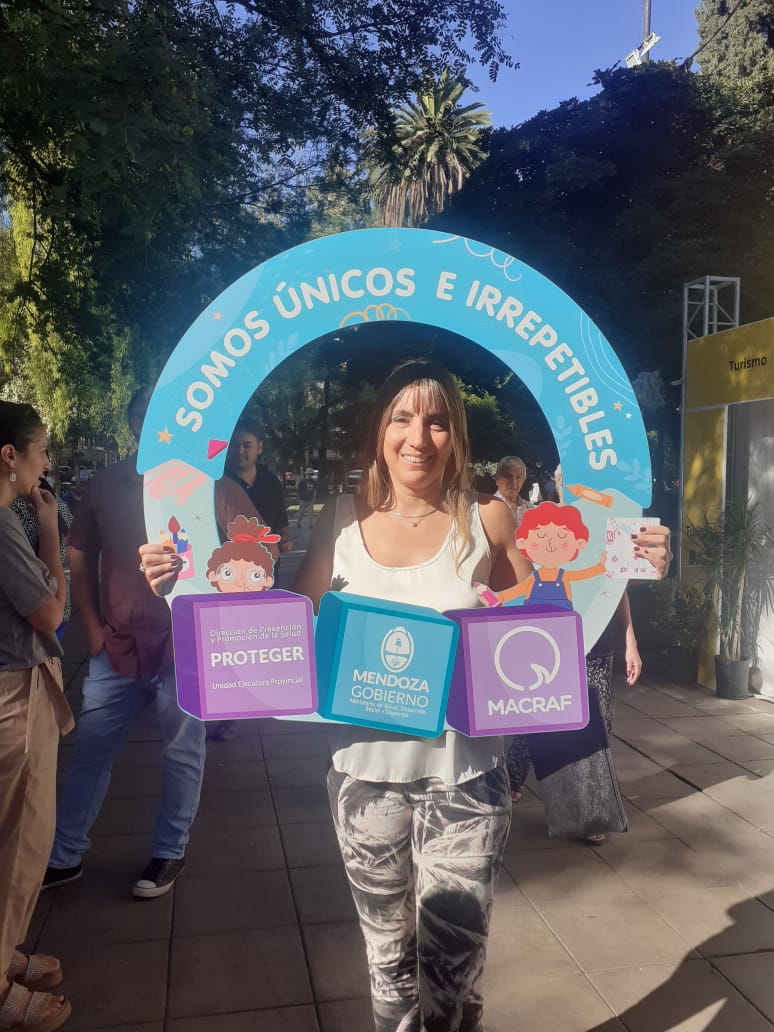 El <a href="/MinSaludMza/">Ministerio de Salud y Deportes</a> realiza, durante el Carrusel, acciones de difusión, entrega de folletería, asesoramiento, promoción de hábitos saludables, entre otras actividades.
¡Te esperamos en el escudo de la Plaza Independencia!