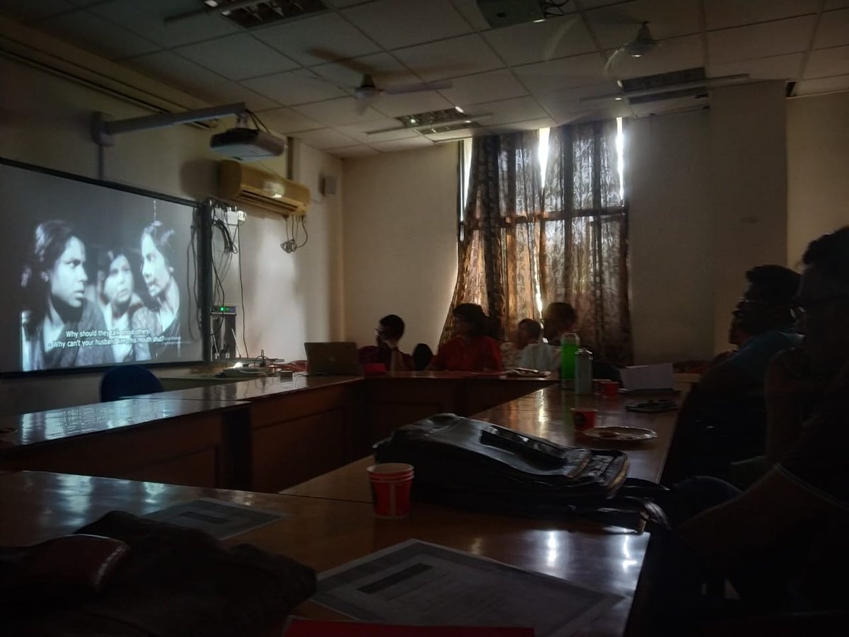 SumantaRoyy's tweet photo. Here are a few glimpses from yesterday's film (Samskara) screening cum guest lecture. 

We thank @PurushothamaBi1  for accepting our invitation and delivering yesterday's talk. 

Regards,
CSMCH Film Club
@CsmchFilm @asrar_jeelani @phc_csmch https://t.co/3hnQGByjf2