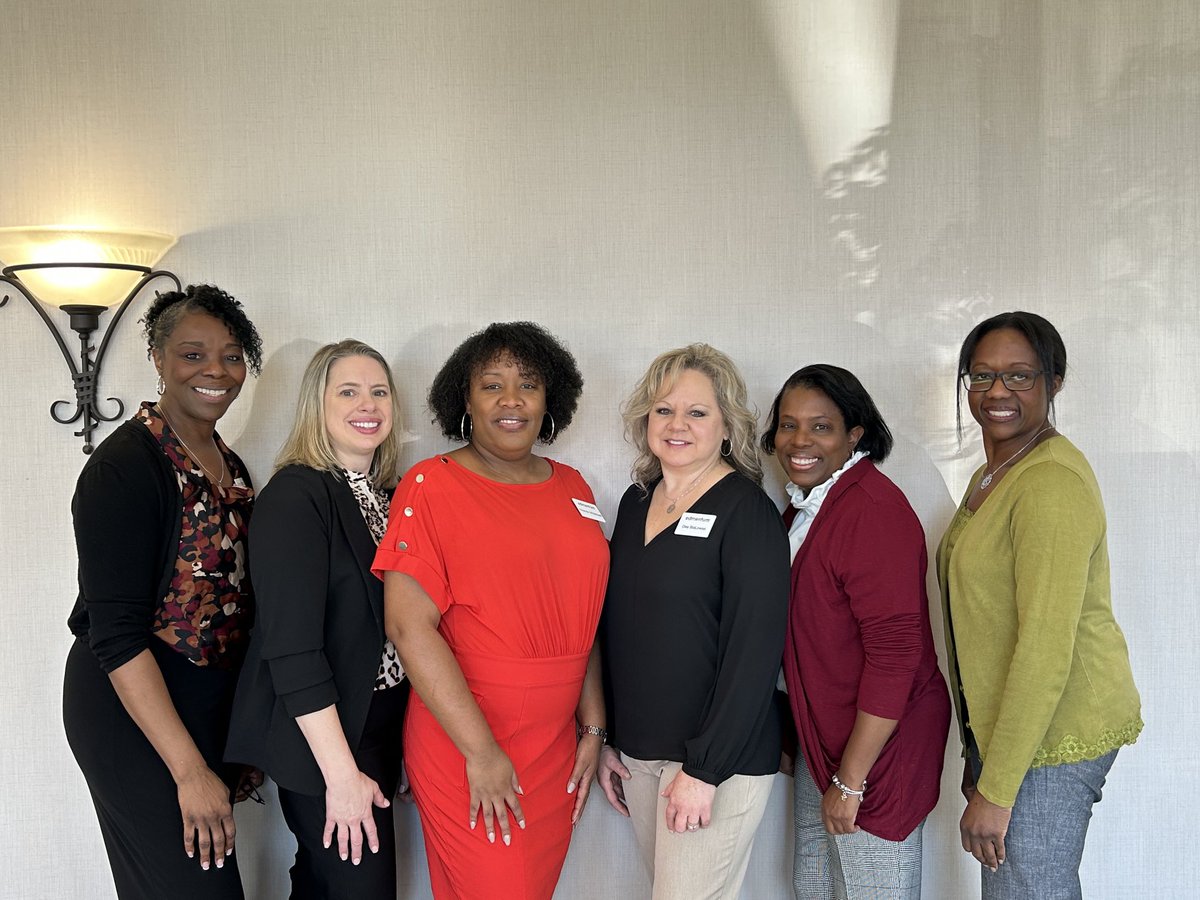 EdmentorNH's tweet image. On this beautiful Saturday morning we’re preparing for a data deep dive in Exact Path with ⁦@NPSchools⁩.  #educatorfirst ⁦@edmentum⁩ ⁦