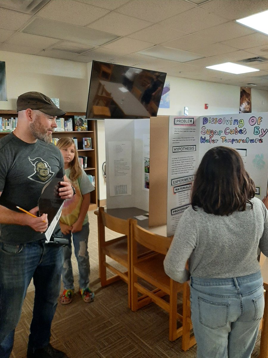 ShapiroLeigh's tweet image. Science Fair success! #vcsscientists @HHSK8Knights @ElemSci